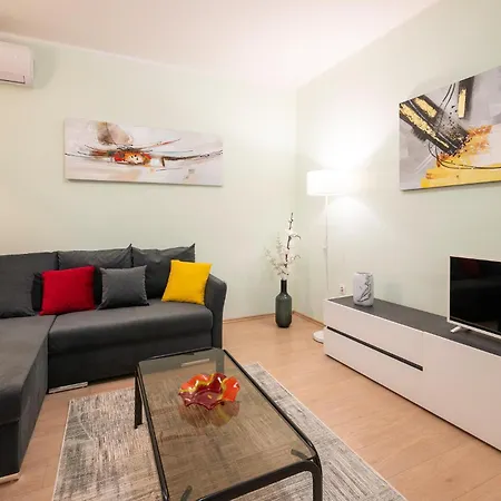 Apartment Lovely In With Wi-fi