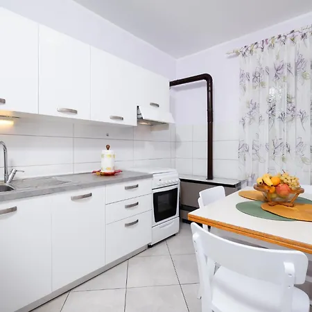 Lovely In With Wi-fi Apartment Pula