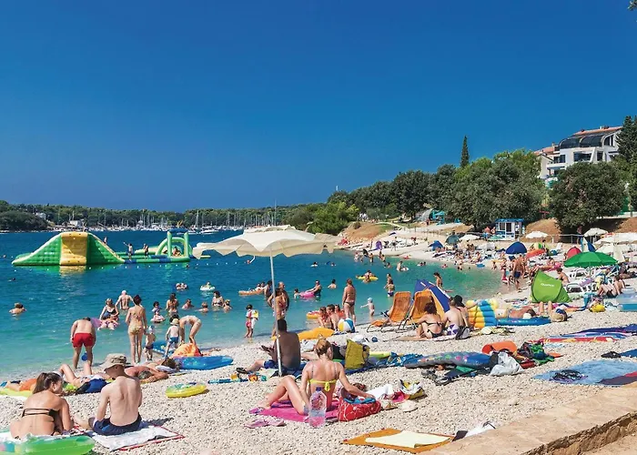 Apartment Lovely In With Wi-fi Pula