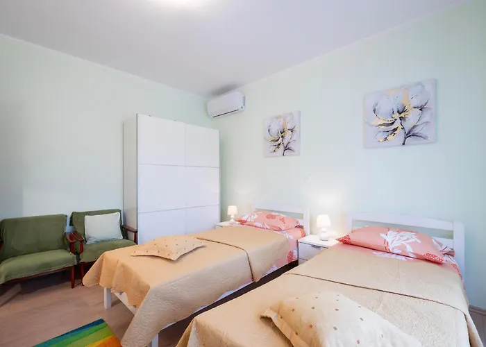 Lovely In With Wi-fi Apartment Pula